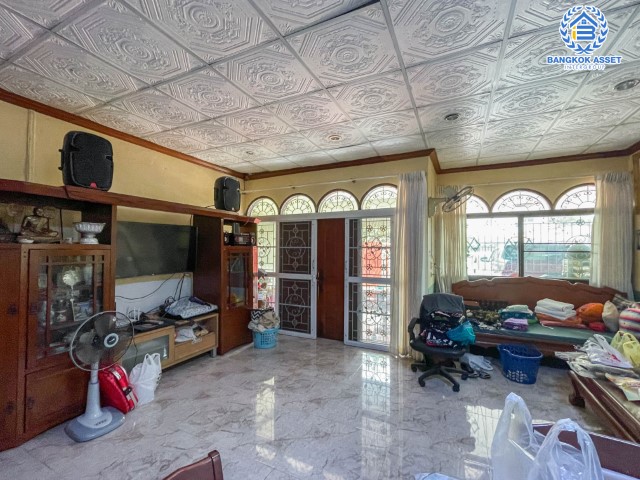 *****บ้านเดี่ยวมือสองย่านกรุงเทพฯ ม.ธนินทร วิภาวดี-รังสิต เนื้อมากว้างขวางมากถึง 60 ตร.ว. ฟังก์ชันแบบจัดเต็ม 4 ห้องนอน 3 ห้องน้ำ 1 ที่จอดรถ แถมฟรี! 4 เครื่องปรับอากาศ บนทำเลเดินทางสะดวก ถึงรถไฟฟ้าสายสีแดง "สถานีดอนเมือง" เพียง 15 นาที ใกล้ทางด่วน และสนามบินดอนเมือง